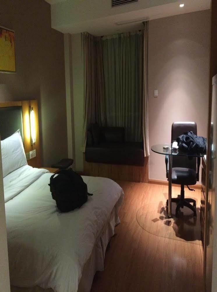 เจไอ โฮเทล เซี่ยงไฮ้ จิงอานเทมเปิล คังติงโร้ด Hotel ภายนอก รูปภาพ