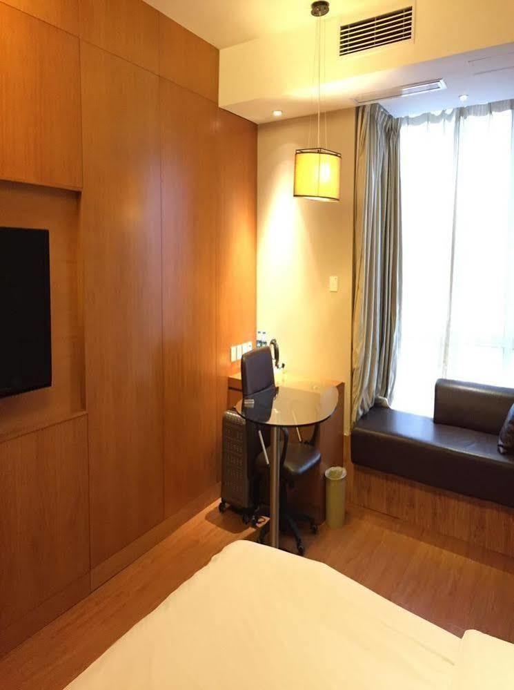 เจไอ โฮเทล เซี่ยงไฮ้ จิงอานเทมเปิล คังติงโร้ด Hotel ภายนอก รูปภาพ